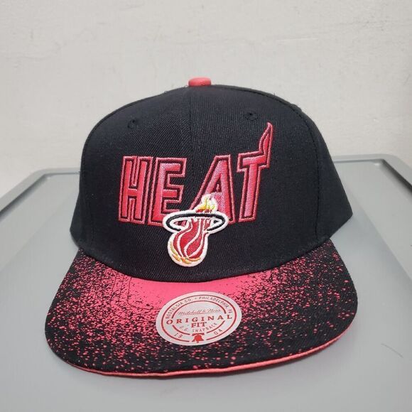 Mitchell & Ness Miami Heat snapback adjustable hat cap Black Spray Paint NWT - Picture 2 of 9